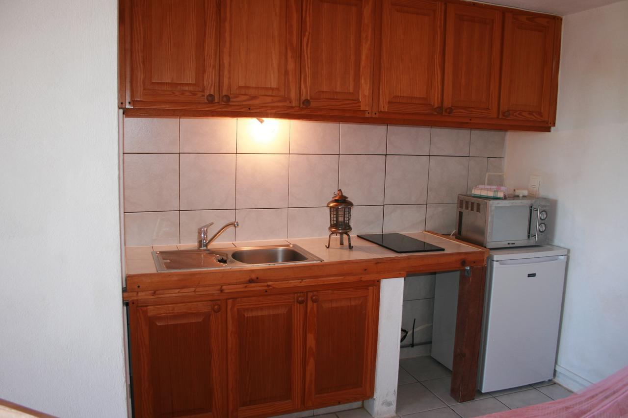 Île du LevantLa Coccinelle公寓式酒店 外观 照片